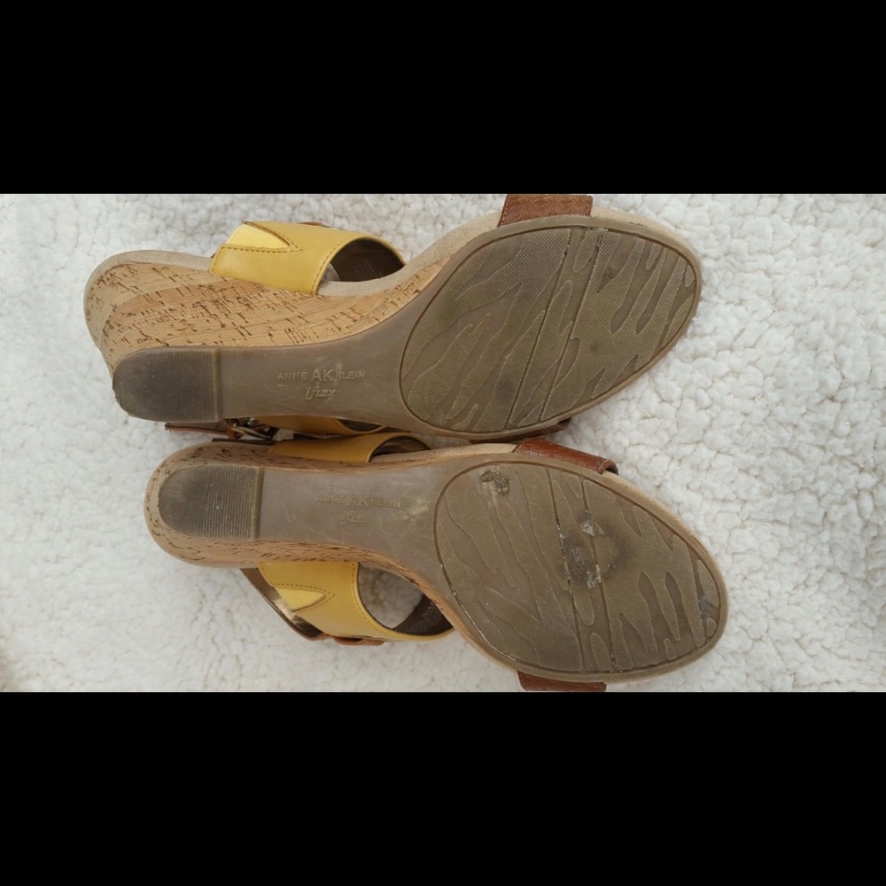 Shoes - Picture 3 of 3